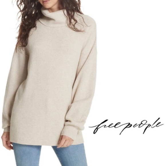 Free People Sweaters - Free People // EUC Softly Structured Tunic in Oatmeal